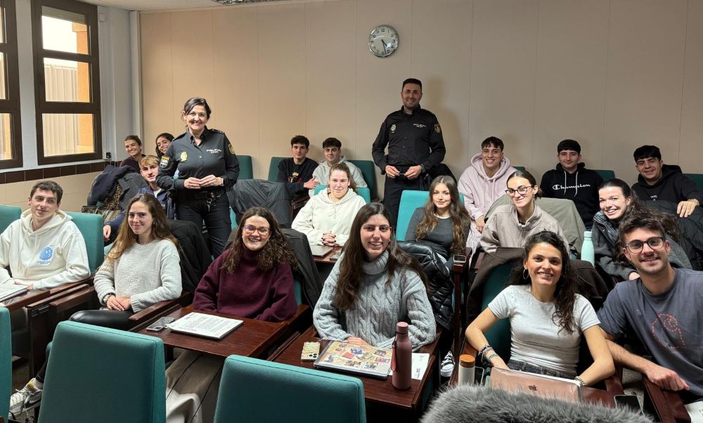Periodismo y seguridad: los estudiantes de 4º descubren la comunicación del CNP